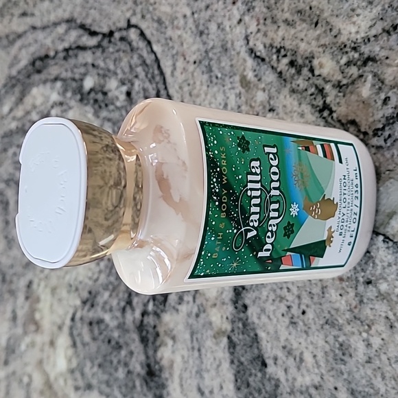 Bath & Body Works Discontinued Vanilla Bean Noel 8 oz Full Size Lotion - Picture 13 of 13